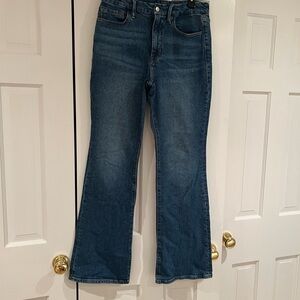 Good American Classic Flare jeans